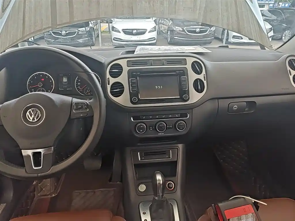 Volkswagen Tiguan 2015 1.8TSI Automatic 2WD Highline фото 13