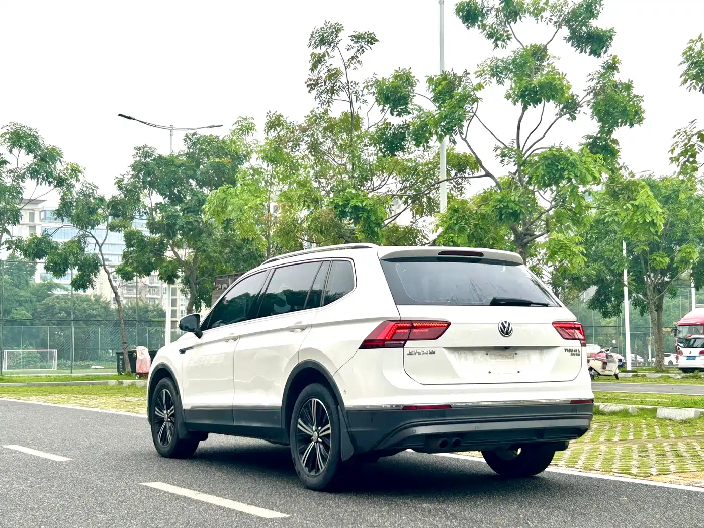 Volkswagen Tiguan L 2017 330TSI Automatic 2WD Flagship Edition фото 8