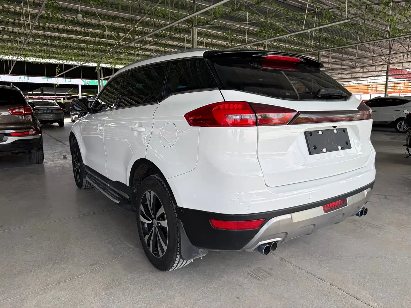 Фото 7 - Geely Boyue