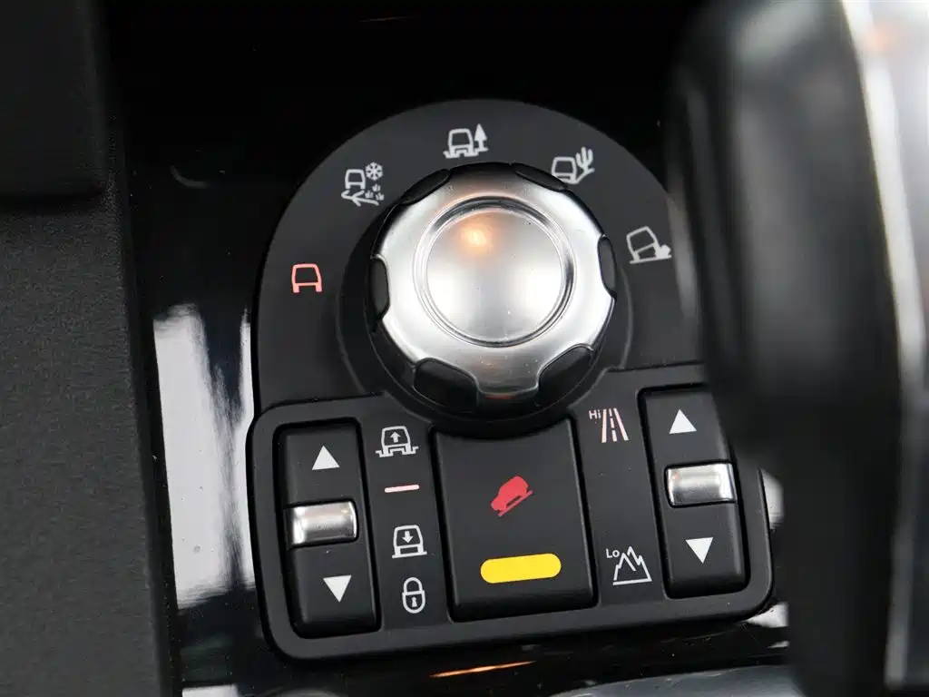 Land Rover Discovery 2011 3.0 SDV6 HSE Diesel фото 20