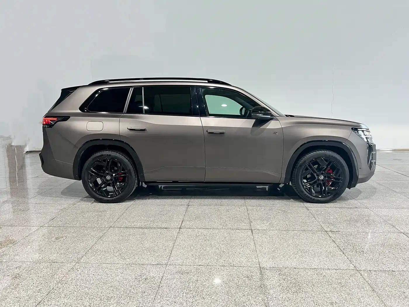 Volkswagen Teramont 2025 Teramont Pro 450TSI 4WD Summit Edition фото 2