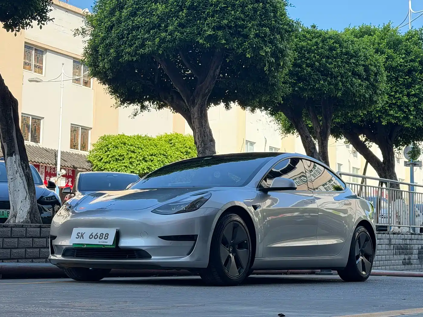 Фото 1 - Tesla Model 3