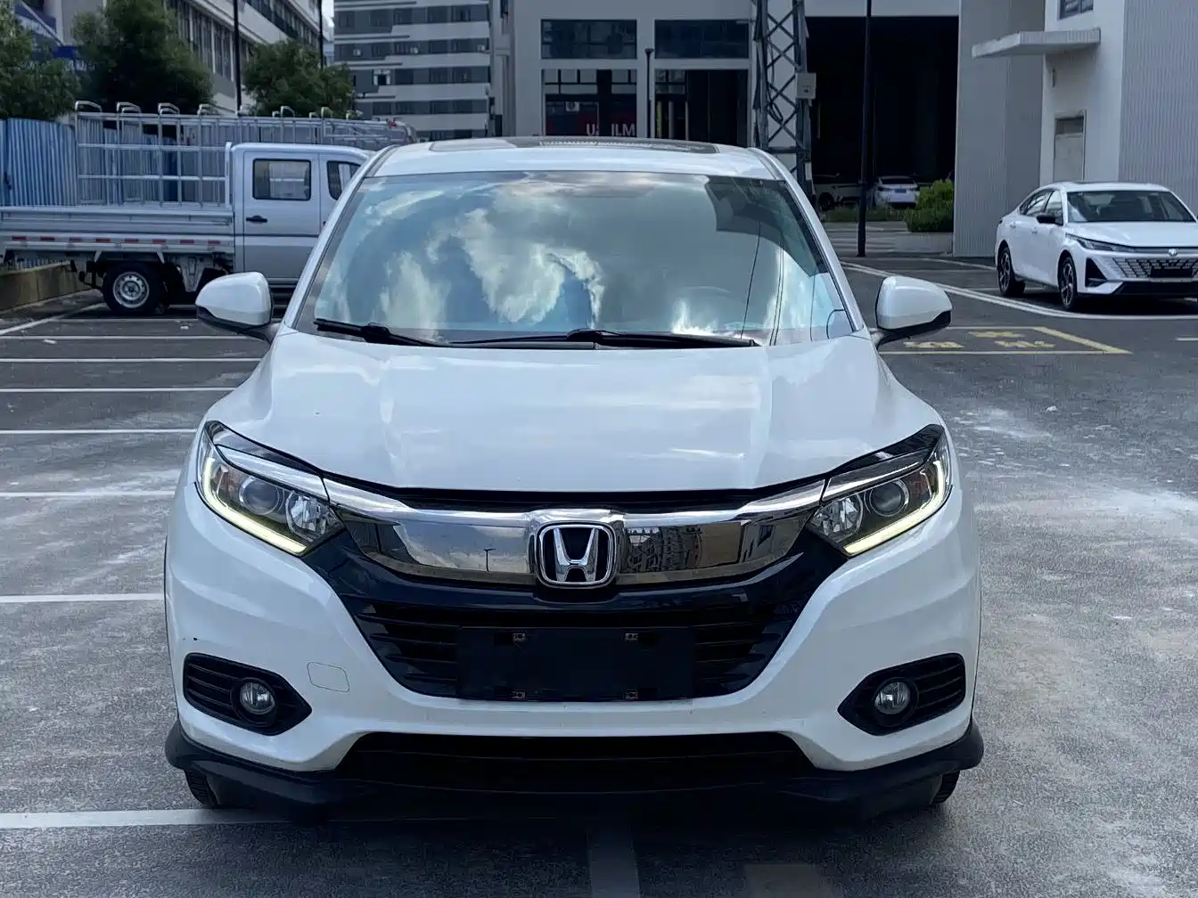 Фото 2 - Honda Vezel
