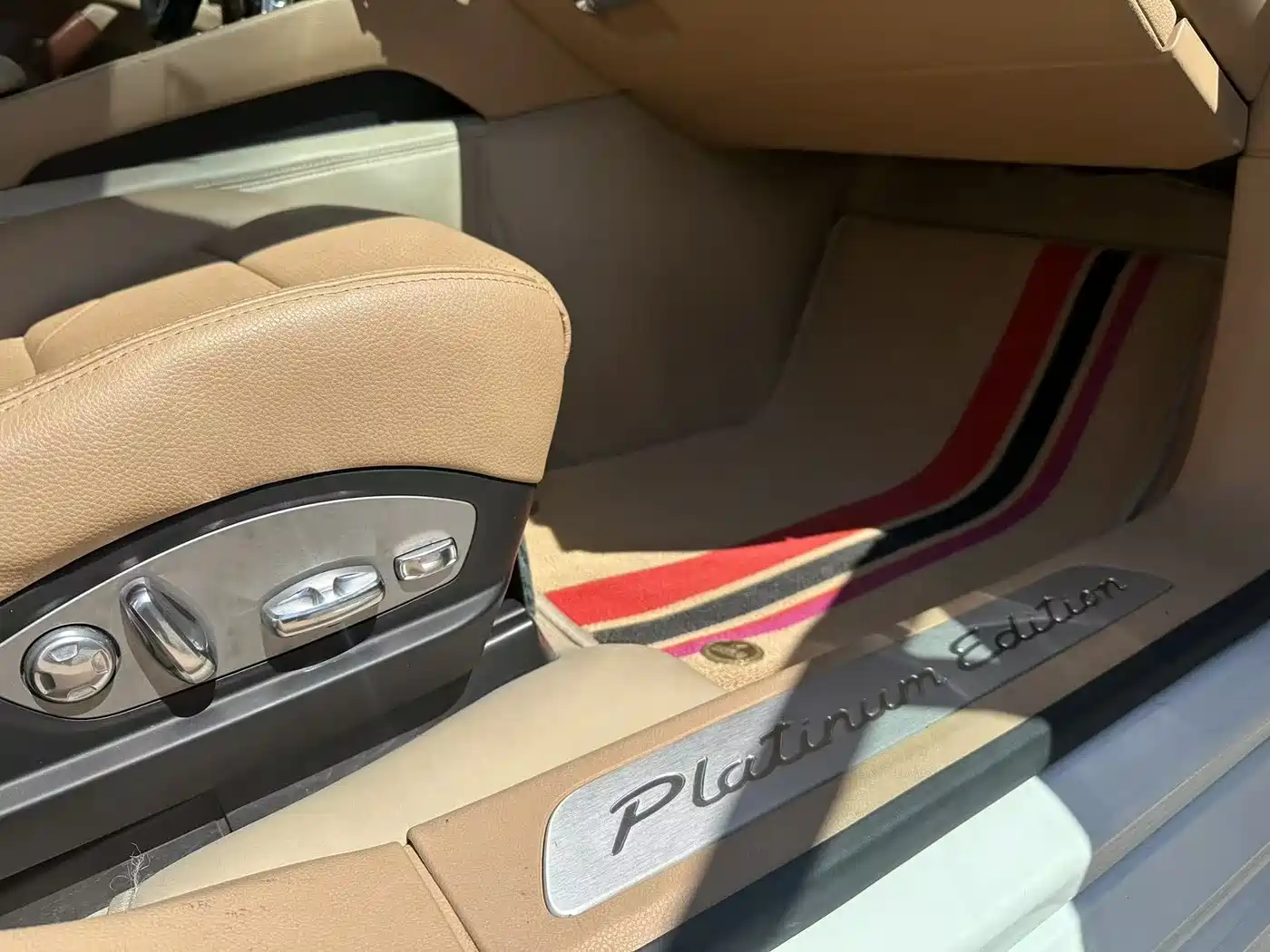 Porsche Panamera 2013 Panamera 4 Platinum Edition 3.6L фото 10