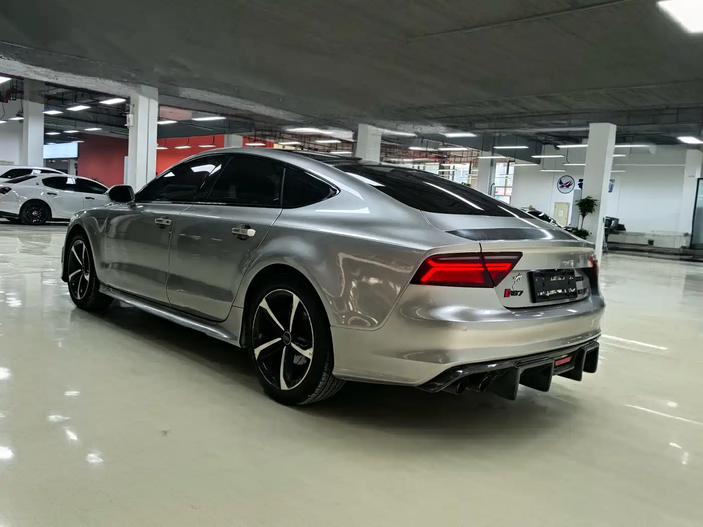 Фото 5 - Audi A7