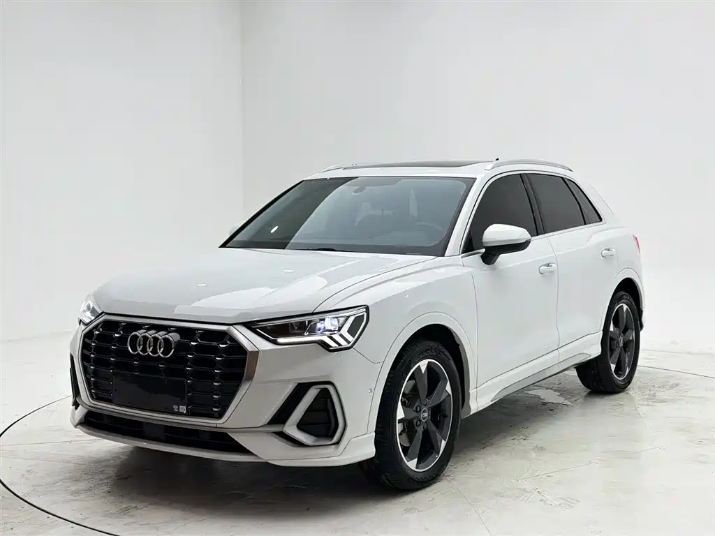 Audi Q3 2023 35 TFSI Fashion Dynamic (1.4T)