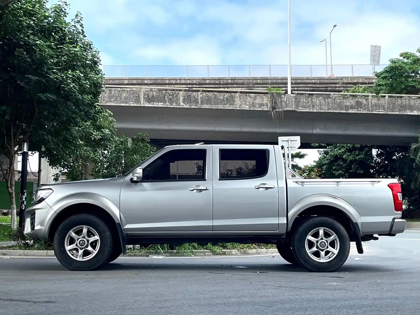 Dongfeng Ruiqi 2021 2021 2.4L Petrol 2WD Comfort Edition Base Model 2TZD