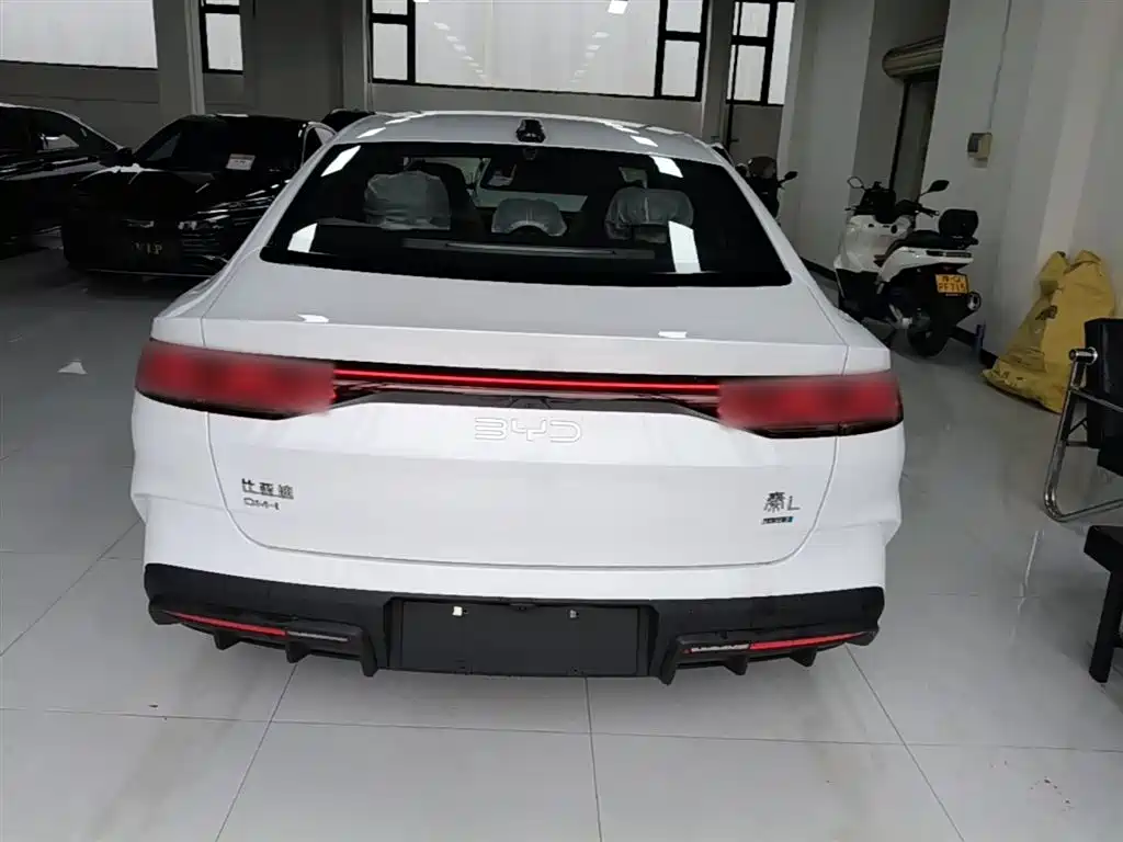 BYD Qin L 2026 Model DM-i Smart Drive Edition 128KM Pioneer фото 6