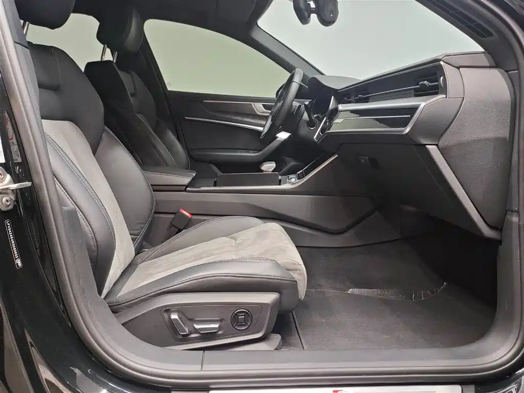 Audi A6L 2024 45 TFSI quattro Premium Dynamic фото 17