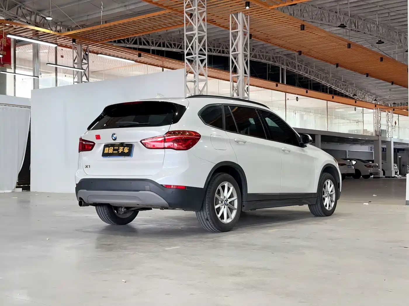 BMW X1 2019 sDrive18Li Fashion Model фото 3