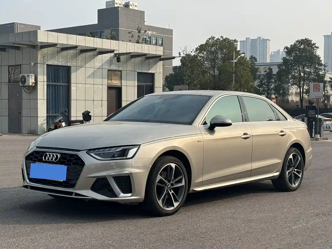 Audi A4L 2022 40 TFSI Fashion Dynamic