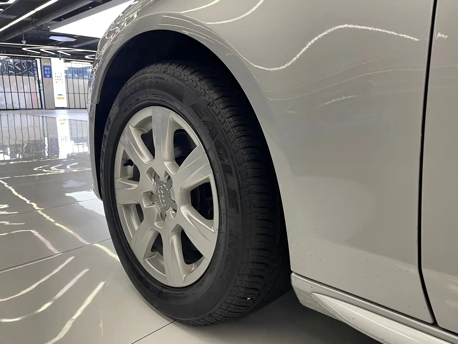 Фото 41 - Audi A4L