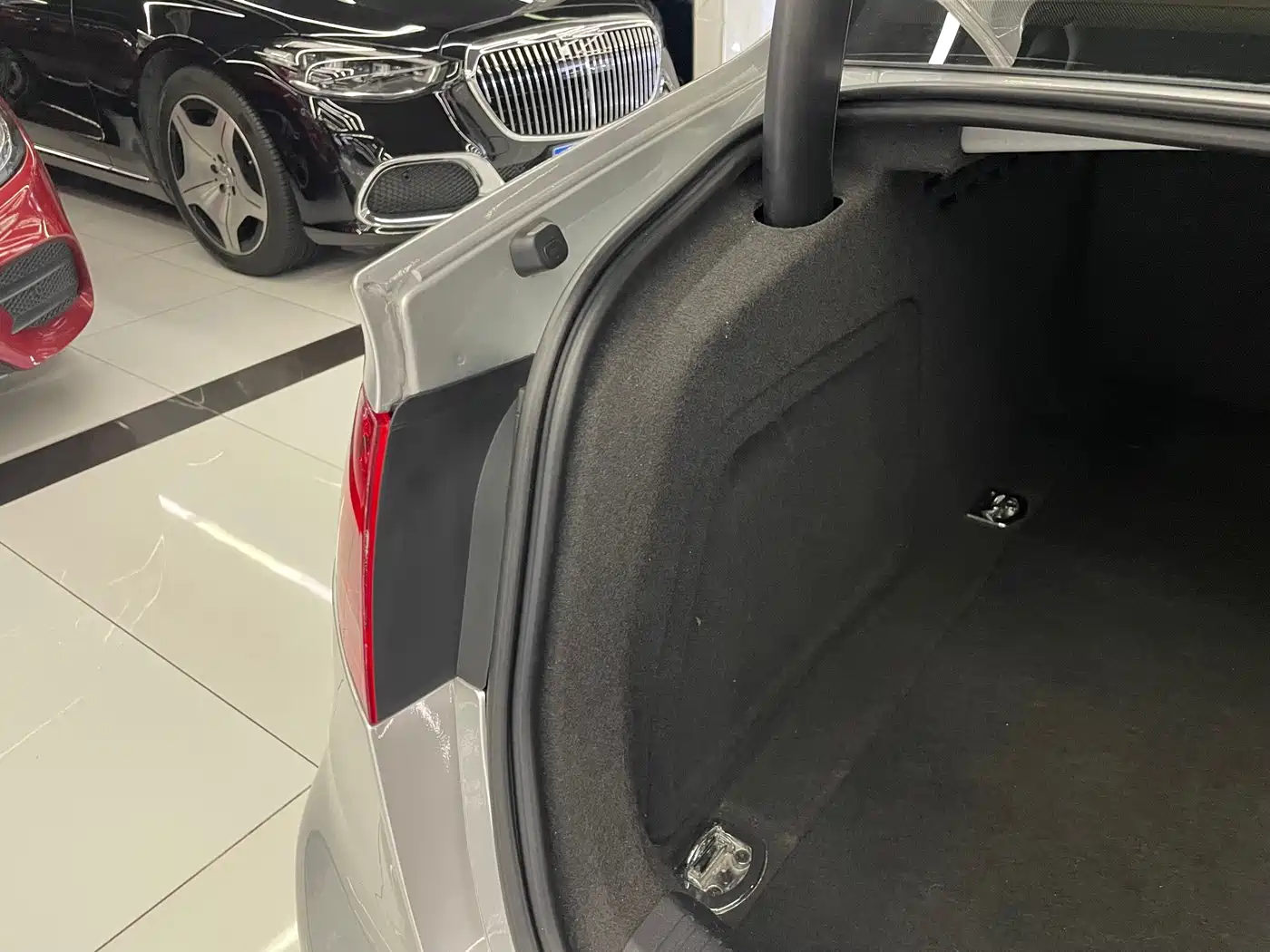 Audi A4L 2009 2010 2.0 TFSI Technology