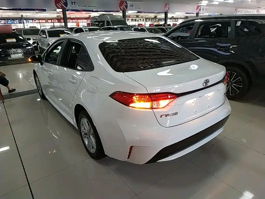 Toyota Levin 2022 185T CVT Luxury Edition фото 5