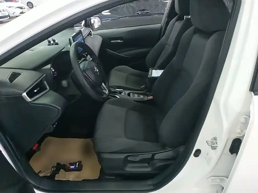Toyota Levin 2022 185T CVT Luxury Edition фото 15