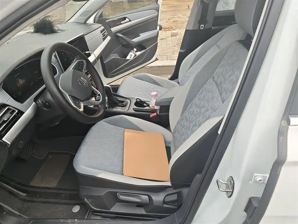 Volkswagen Lavida 2024 Model 300TSI DSG Full Comfort Edition фото 8
