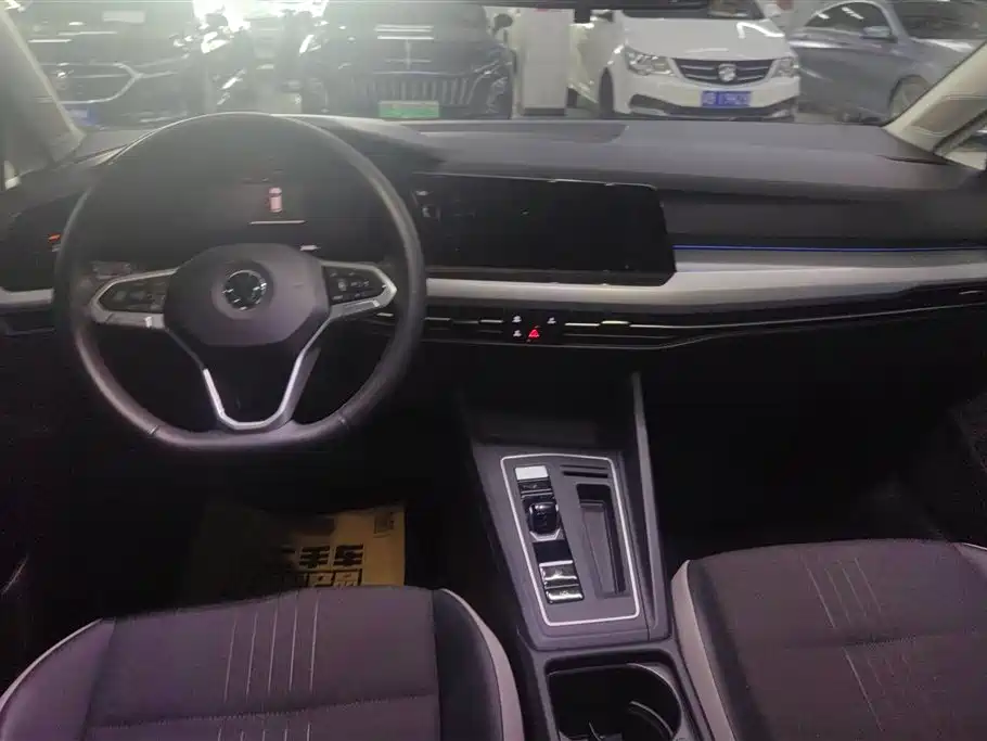 Volkswagen Golf 2021 280TSI DSG Pro фото 12