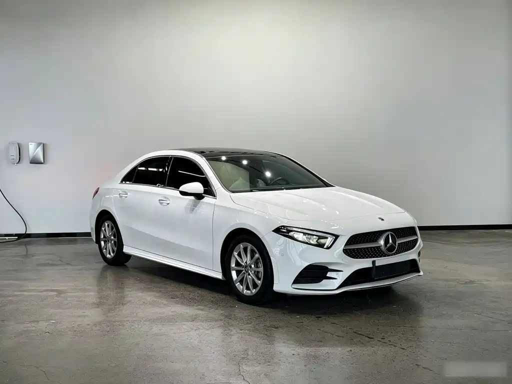 Фото 6 - Mercedes-Benz A-Class