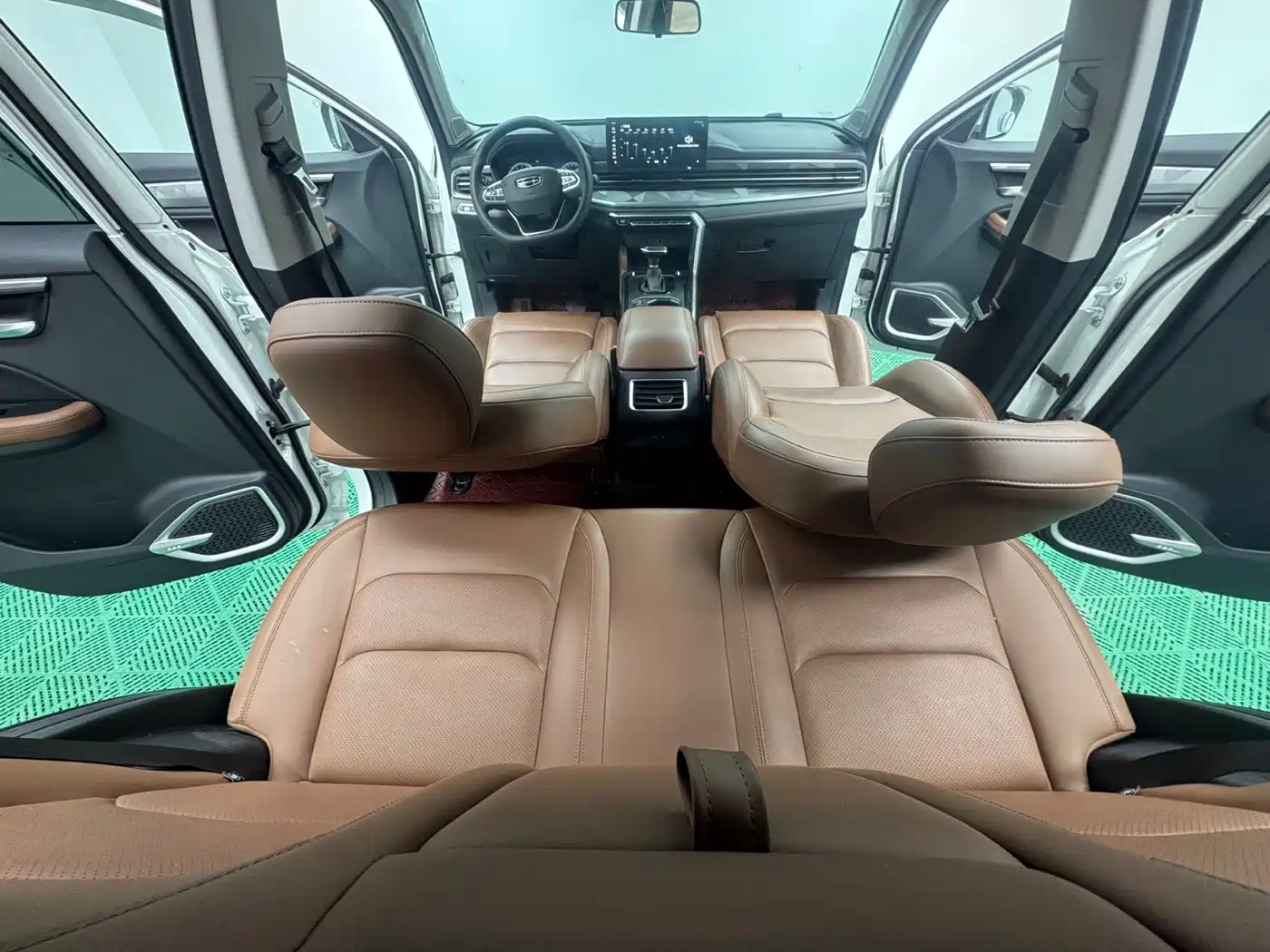 GEELY AUTOMOBILE VISION X6