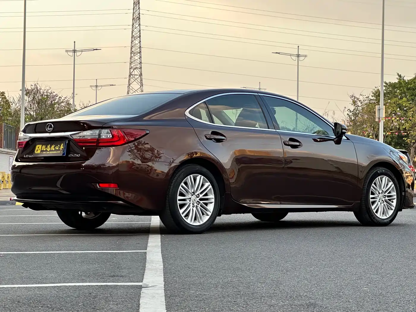 Lexus ES 2015 250 Elegance Edition фото 5