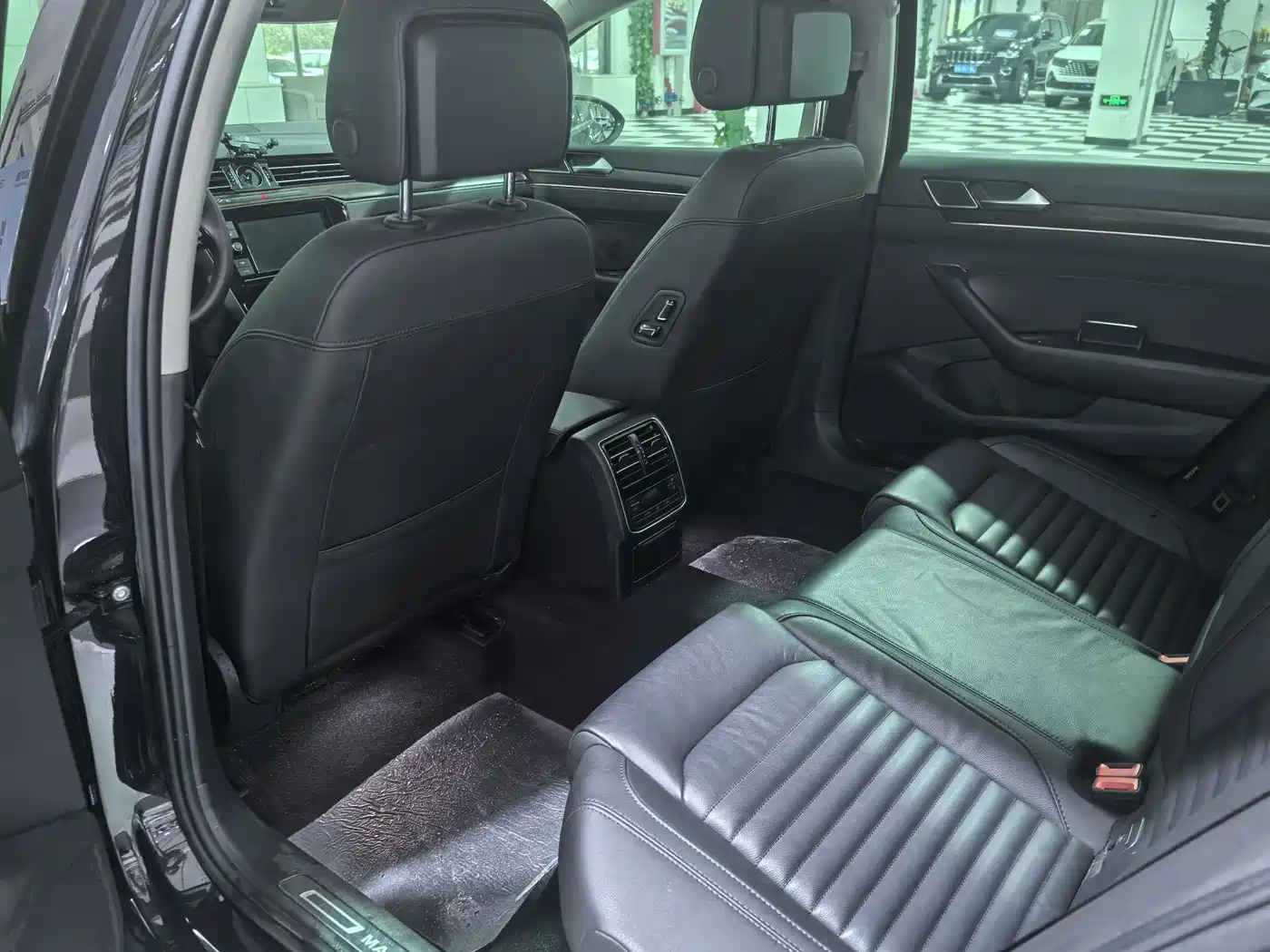 Volkswagen Magotan 2019 330TSI DSG Luxury Class China VI фото 6