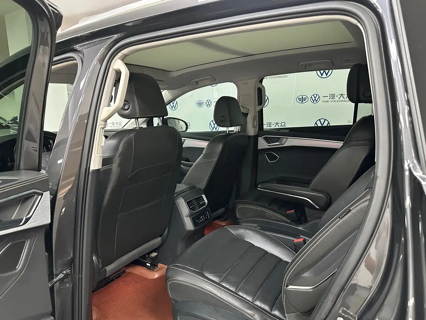 Volkswagen Talagon 2022 380TSI 4WD Luxury Premium Pro Edition 6-seater фото 11
