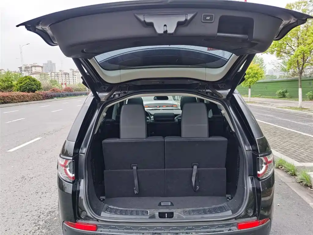 Land Rover Discovery Sport 2017 2.0T HSE фото 9