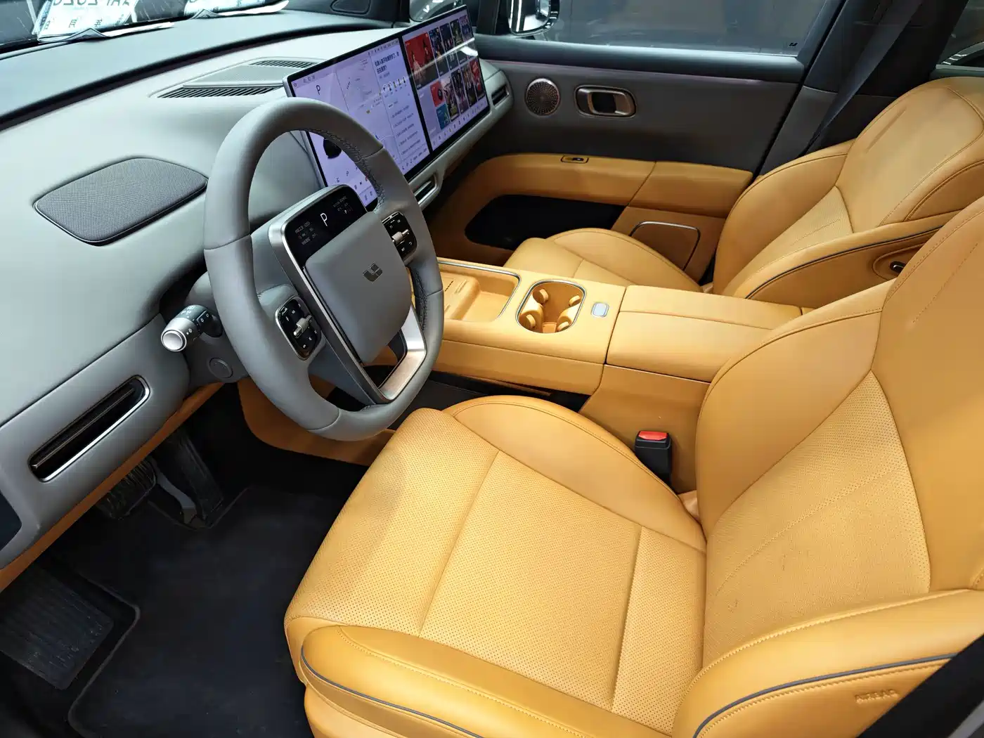 Li Auto i6 2026 2025 2WD Base Model