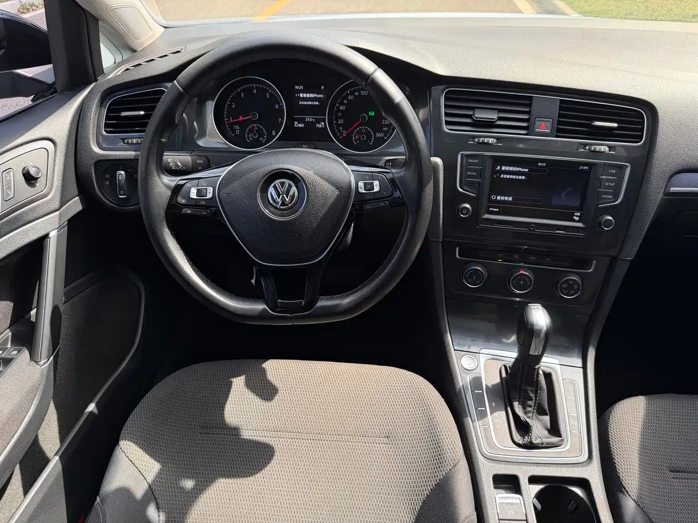 Volkswagen Golf 2017 230TSI Auto Comfort Millionth Anniversary Edition фото 8
