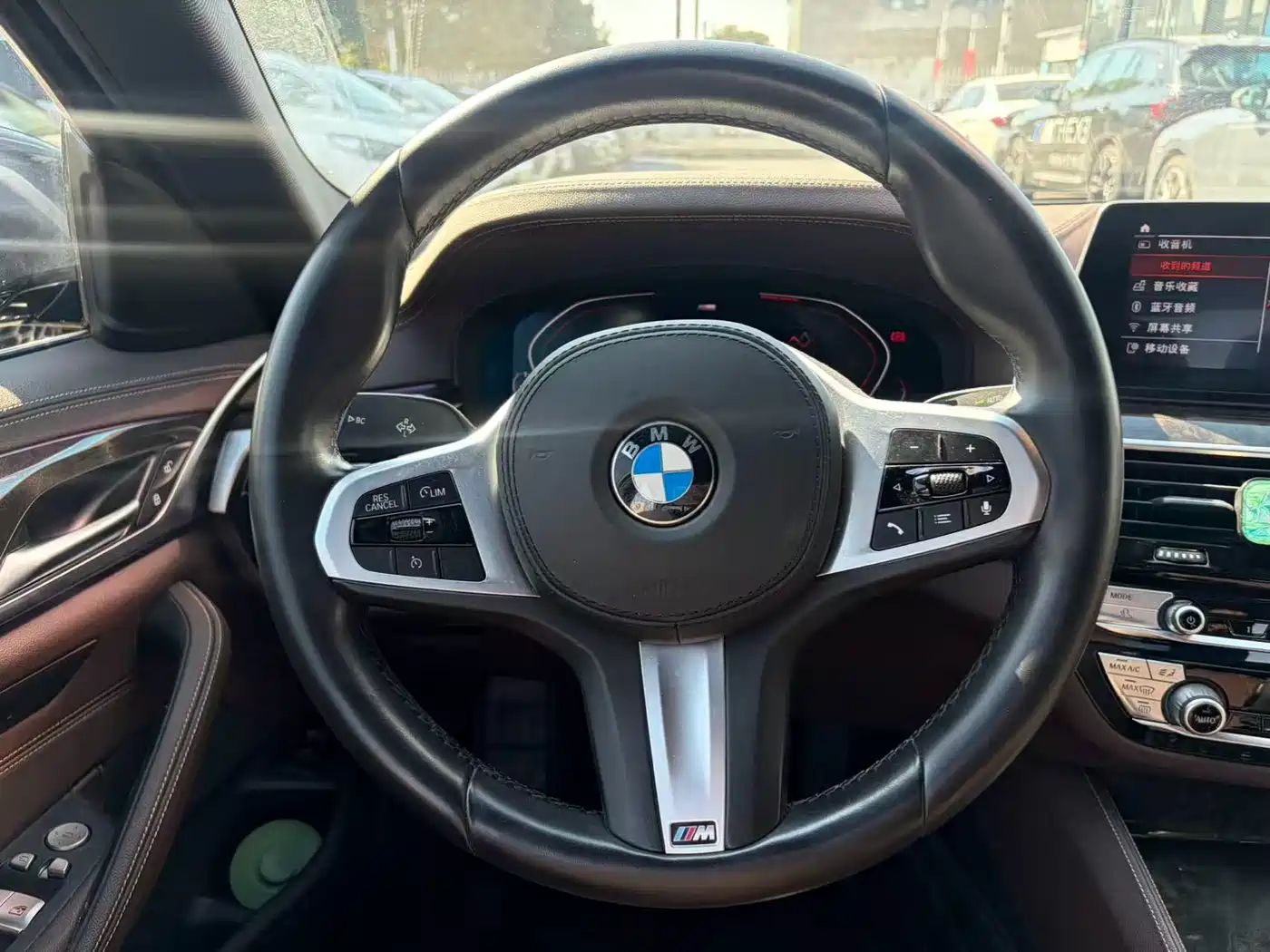 BMW 5 Series 2020 525Li M Sport Package фото 9