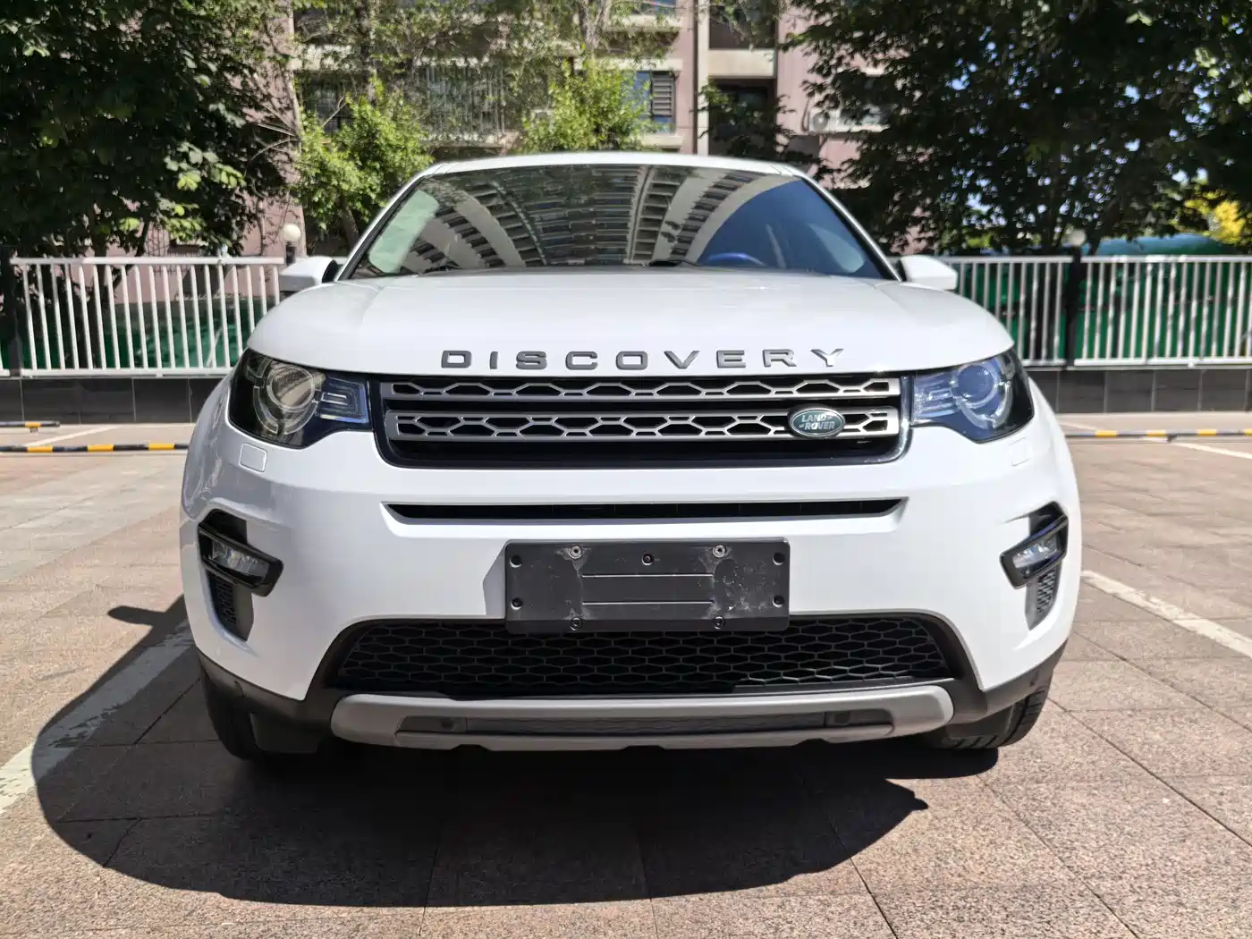 Land Rover Discovery Sport 2018 240PS SE Edition фото 2