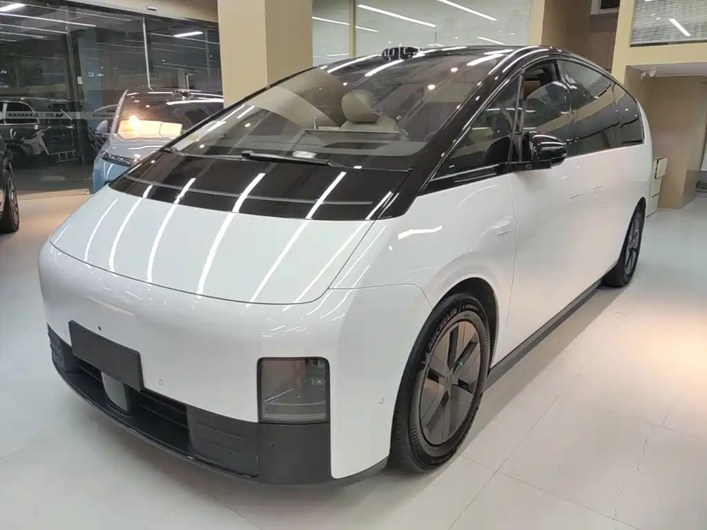 Li Auto MEGA 2025 Model Home Family Special Edition