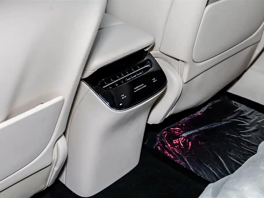 Voyah Auto VOYAH Zhuiguang L 2025 Mid-configuration Model фото 5