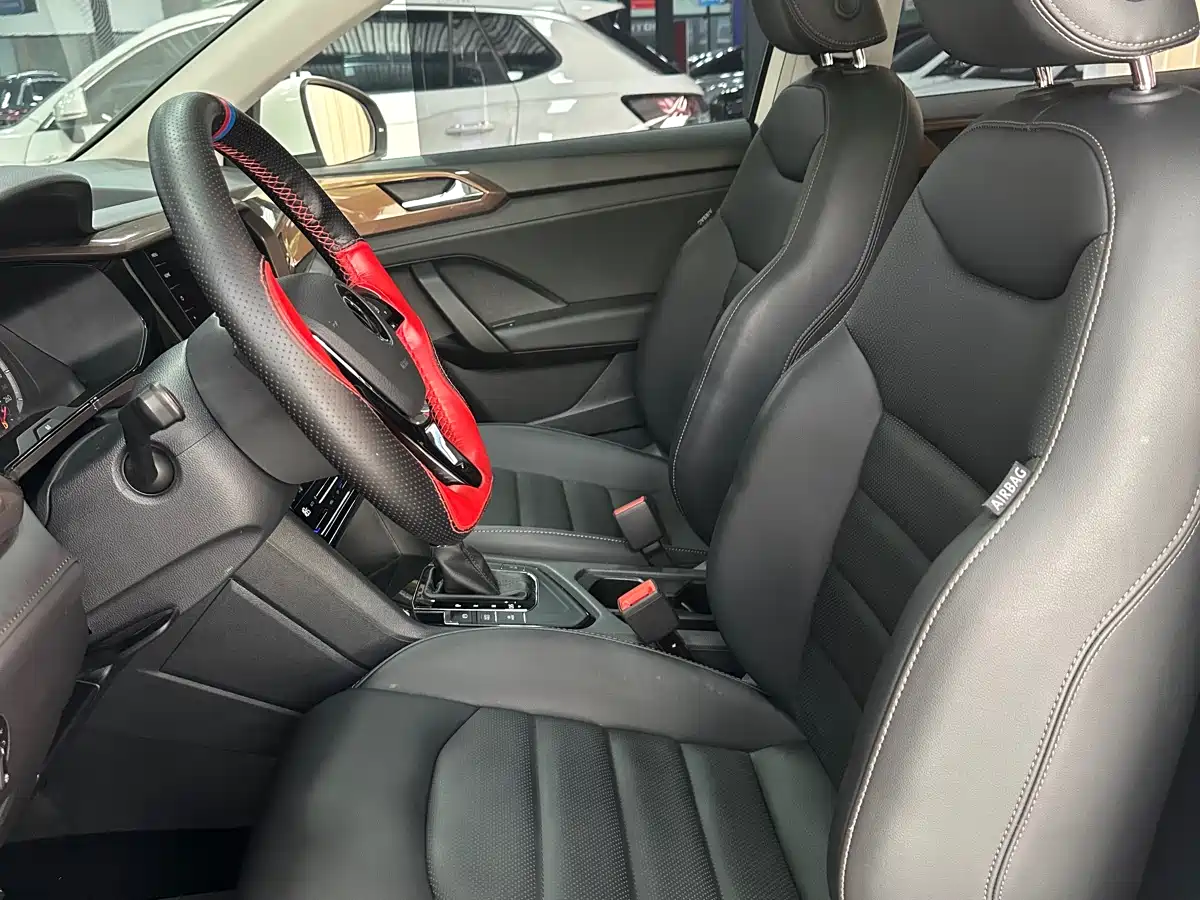 Volkswagen Tharu 2021 280TSI 2WD Luxury Plus фото 7