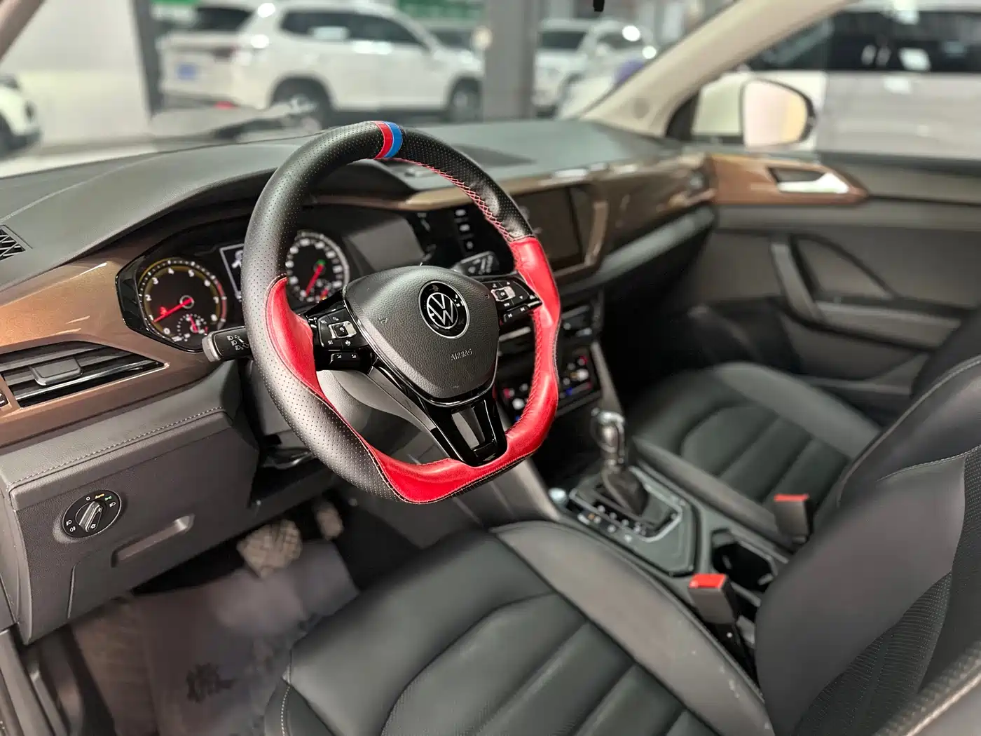 Volkswagen Tharu 2021 280TSI 2WD Luxury Plus фото 18