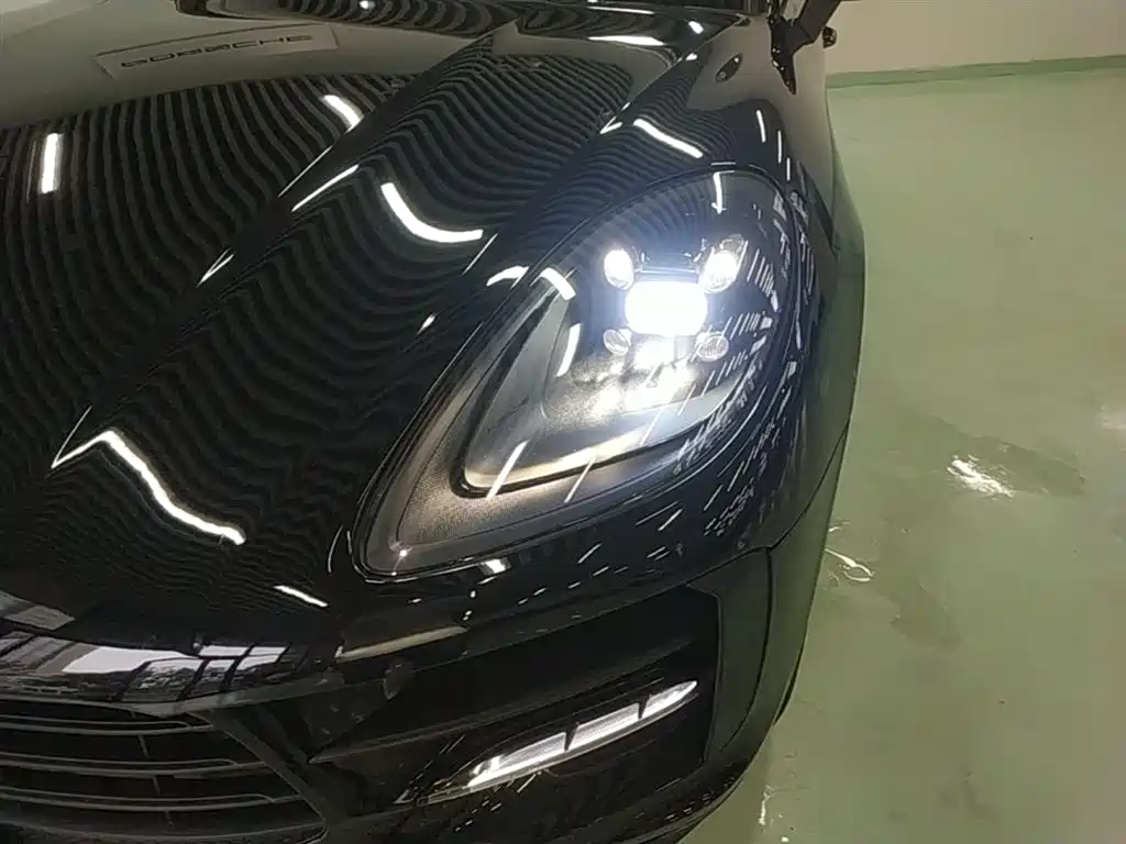 Porsche Macan 2018 Macan 2.0T фото 24