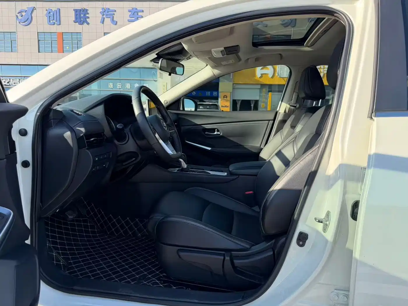 Фото 4 - Nissan Sylphy