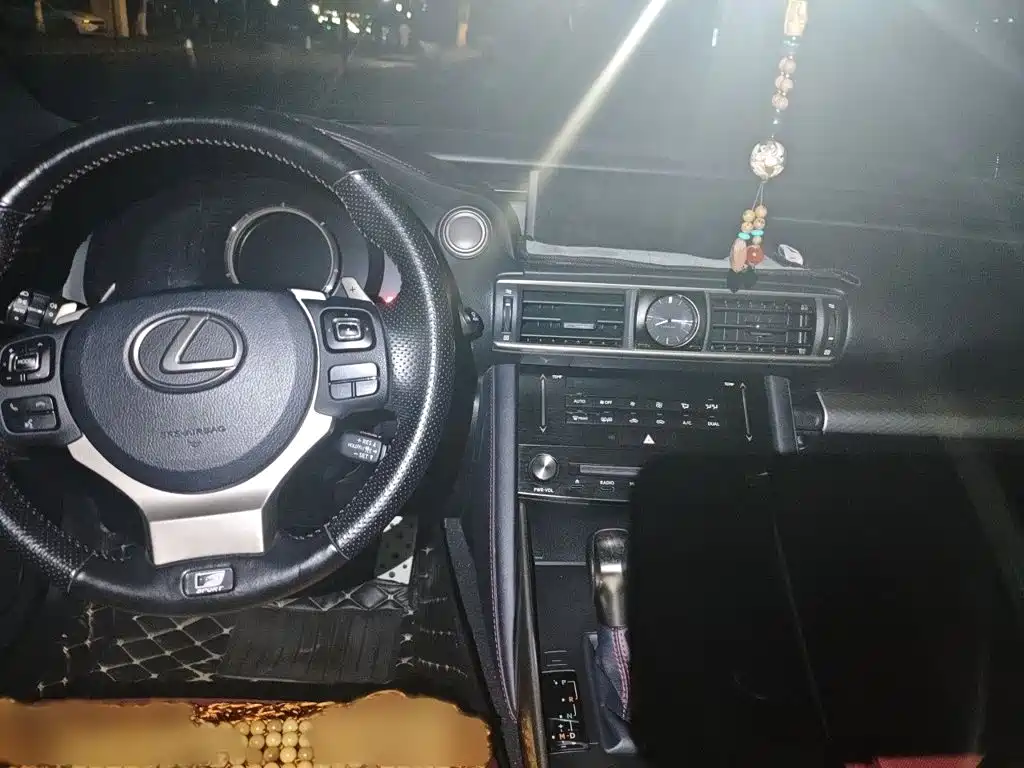 Lexus IS 2018 2017 300 F SPORT