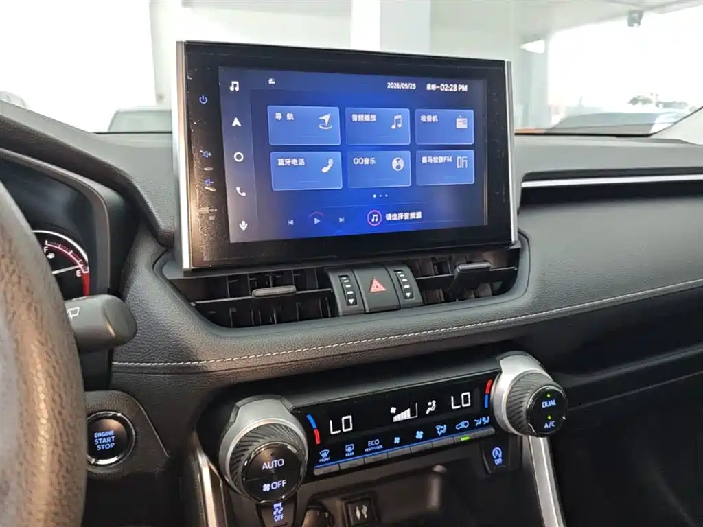 Toyota RAV4 Rongfang 2022 2.0L CVT 2WD Trend Edition фото 13
