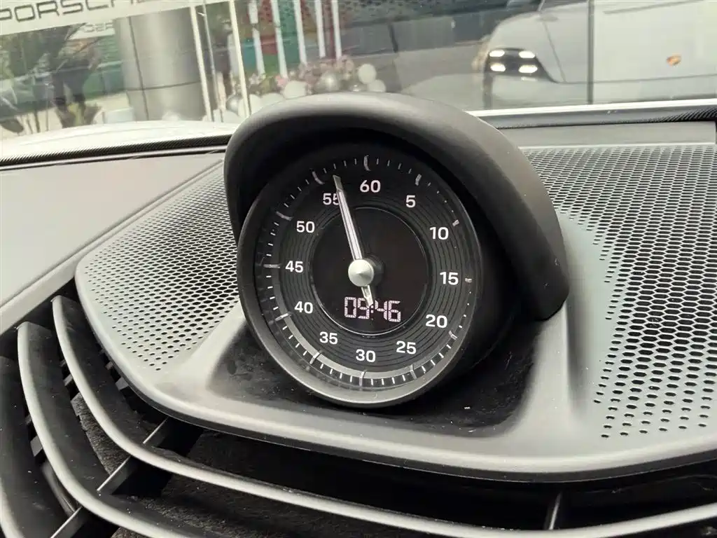 Porsche Taycan 2019 Taycan 4S фото 10