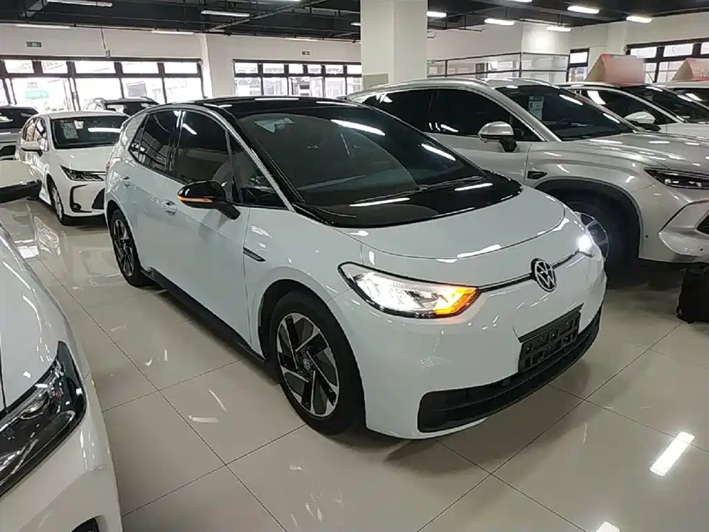 Volkswagen ID.3 2023 Upgraded Pure Intelligence Edition фото 4