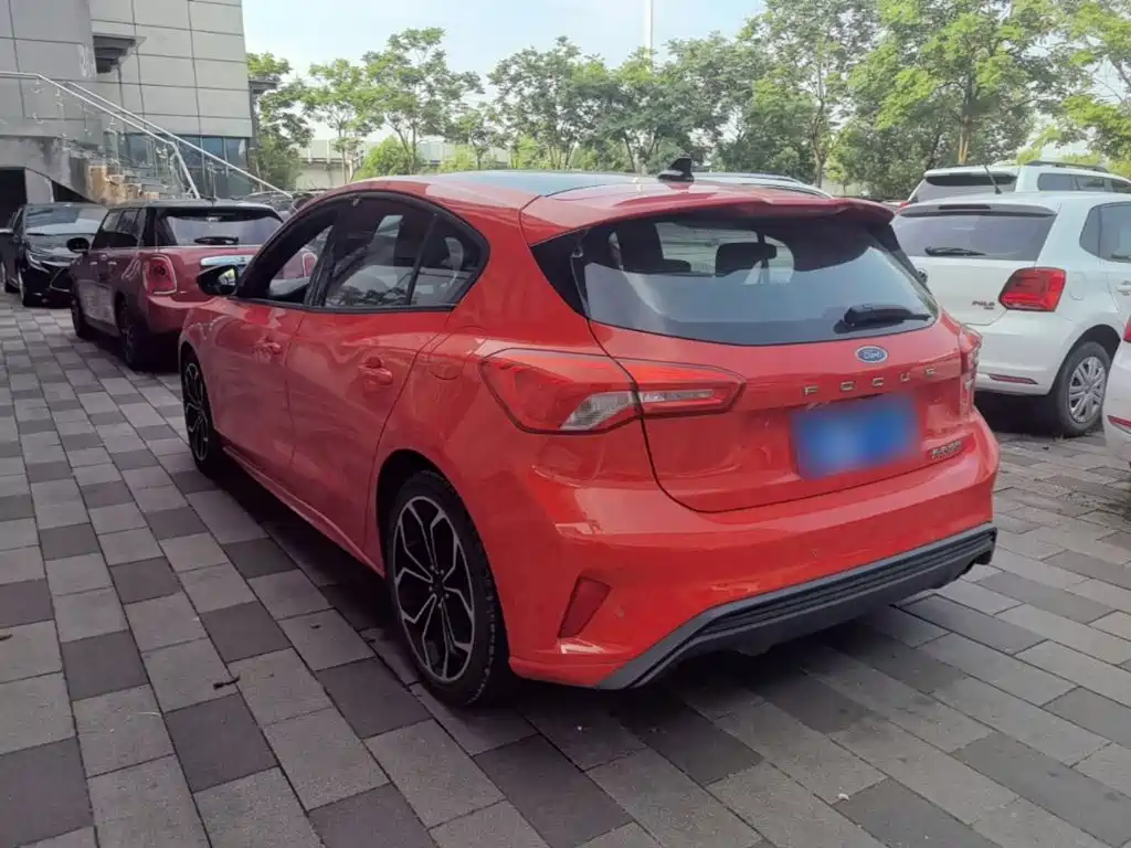 Photo 5 - Ford Focus