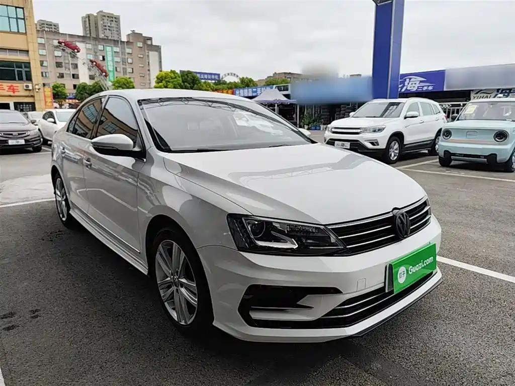 Volkswagen Sagitar 2018 280TSI DSG Spark Edition фото 4