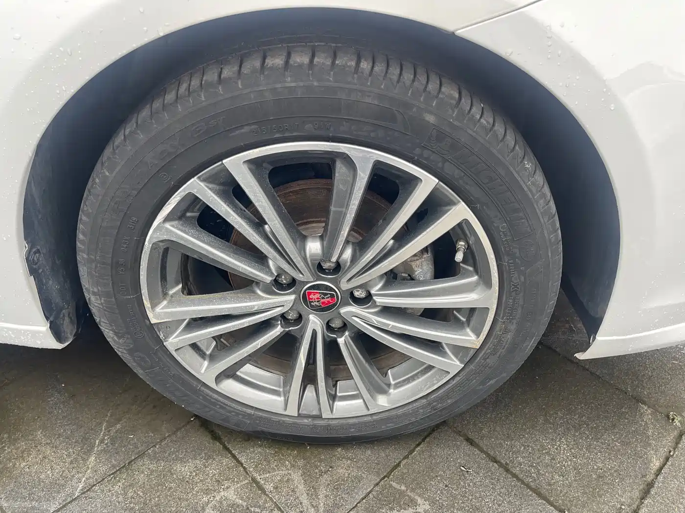 Roewe i6 2020 2020 PLUS 1.6L CVT 4G Connected Glory Holographic Edition