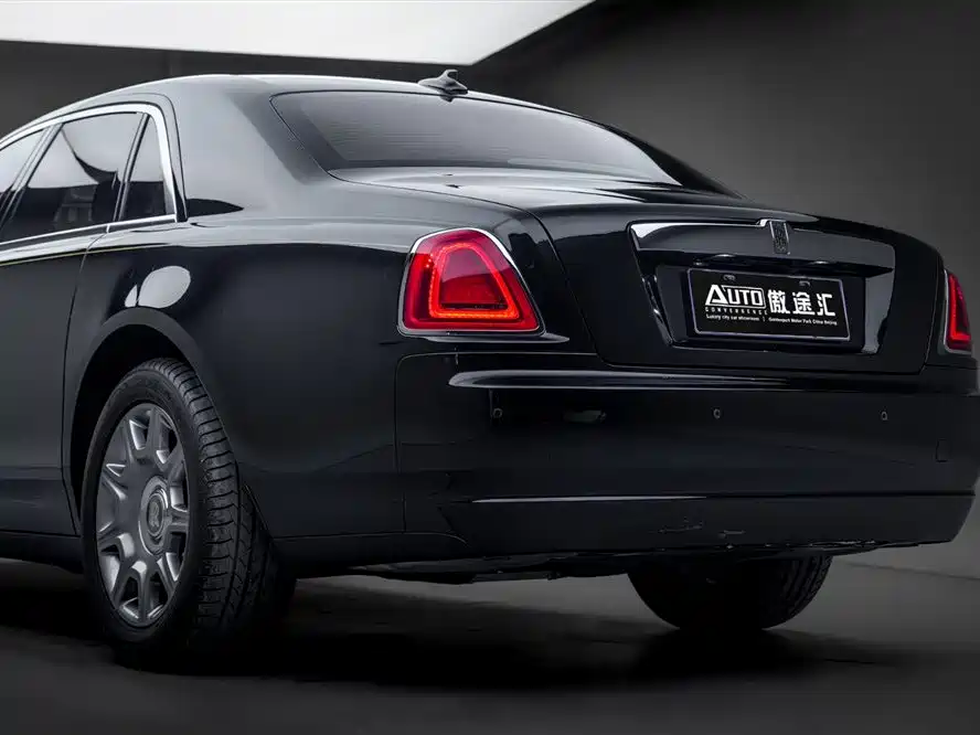 Rolls-Royce Ghost 2018 6.6T Standard Wheelbase фото 4