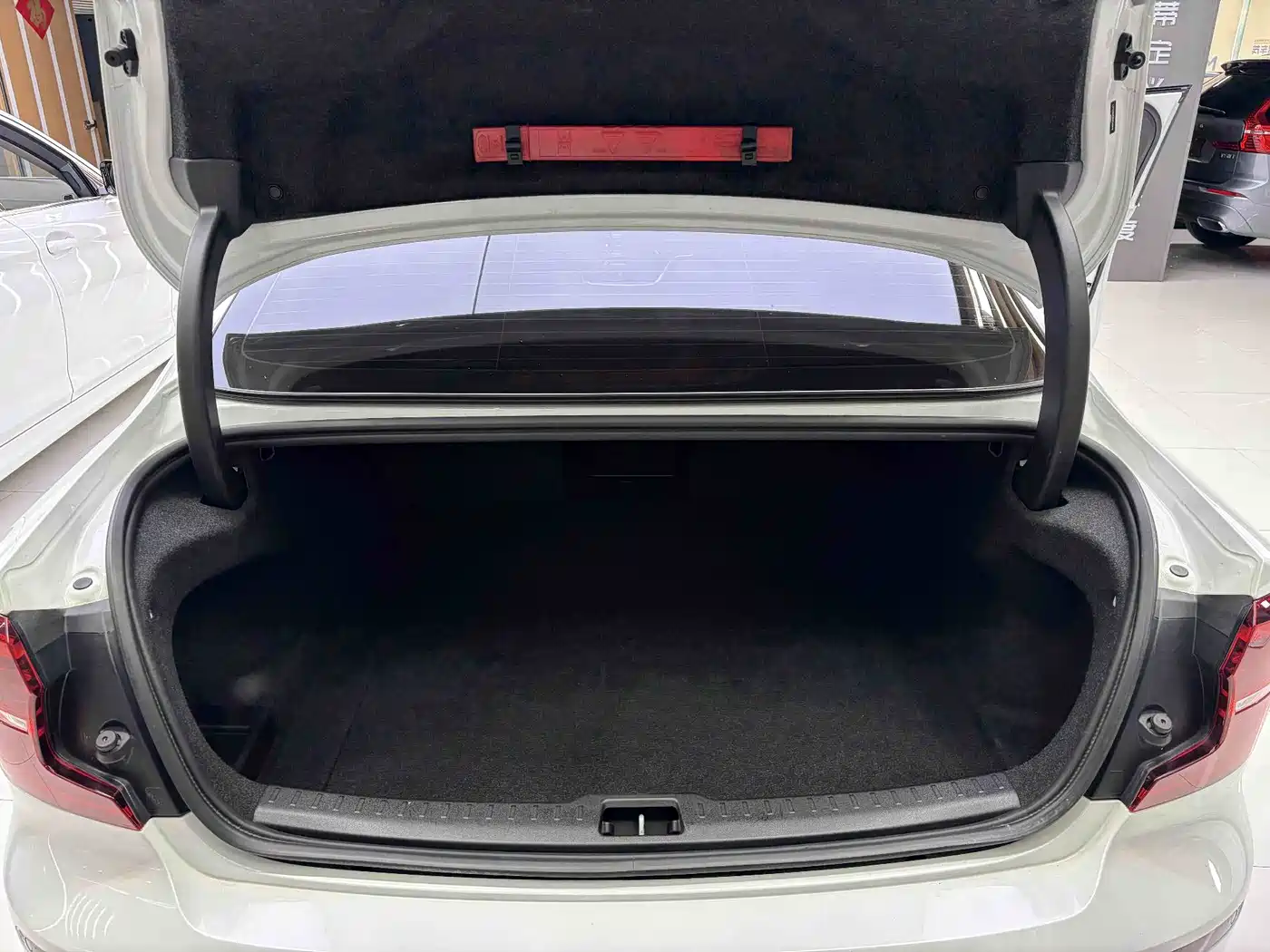 Volvo S60 Plug-in Hybrid 2020 2021 T8 Twin Engine AWD Inscription Luxury Edition