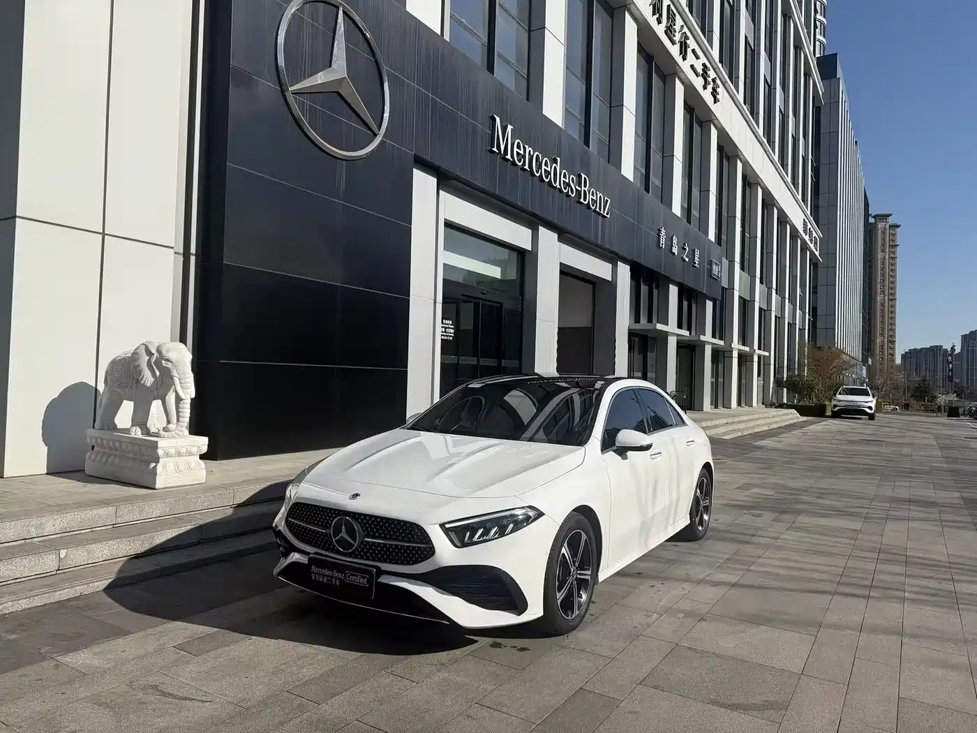 Mercedes-Benz A-Class 2023 A 200 L Fashion