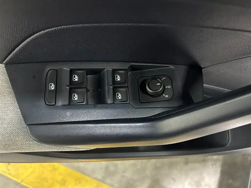 Volkswagen Tharu 2026 New Sharp 1.5L Advance Edition фото 9