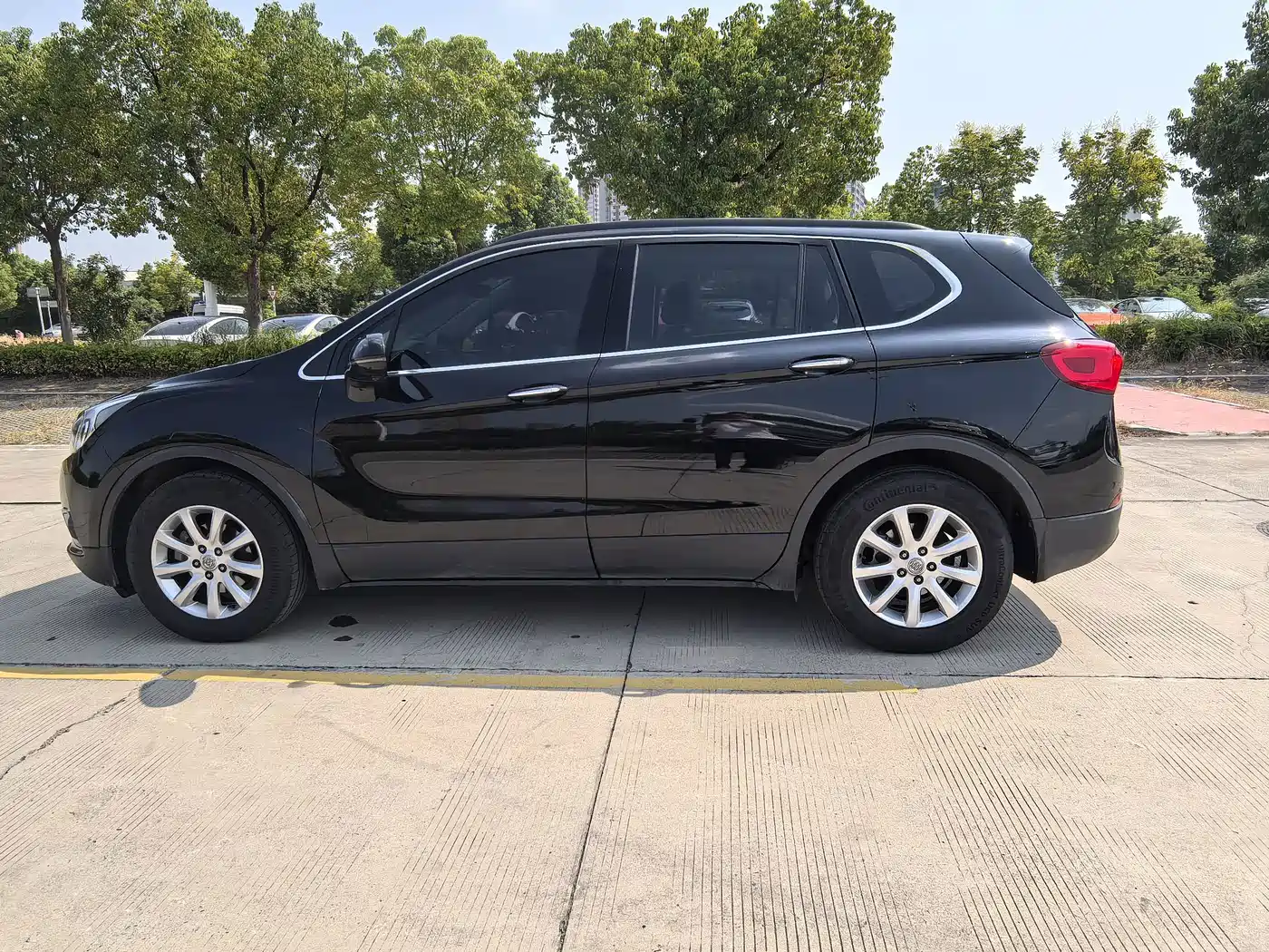 Фото 10 - Buick Envision Plus