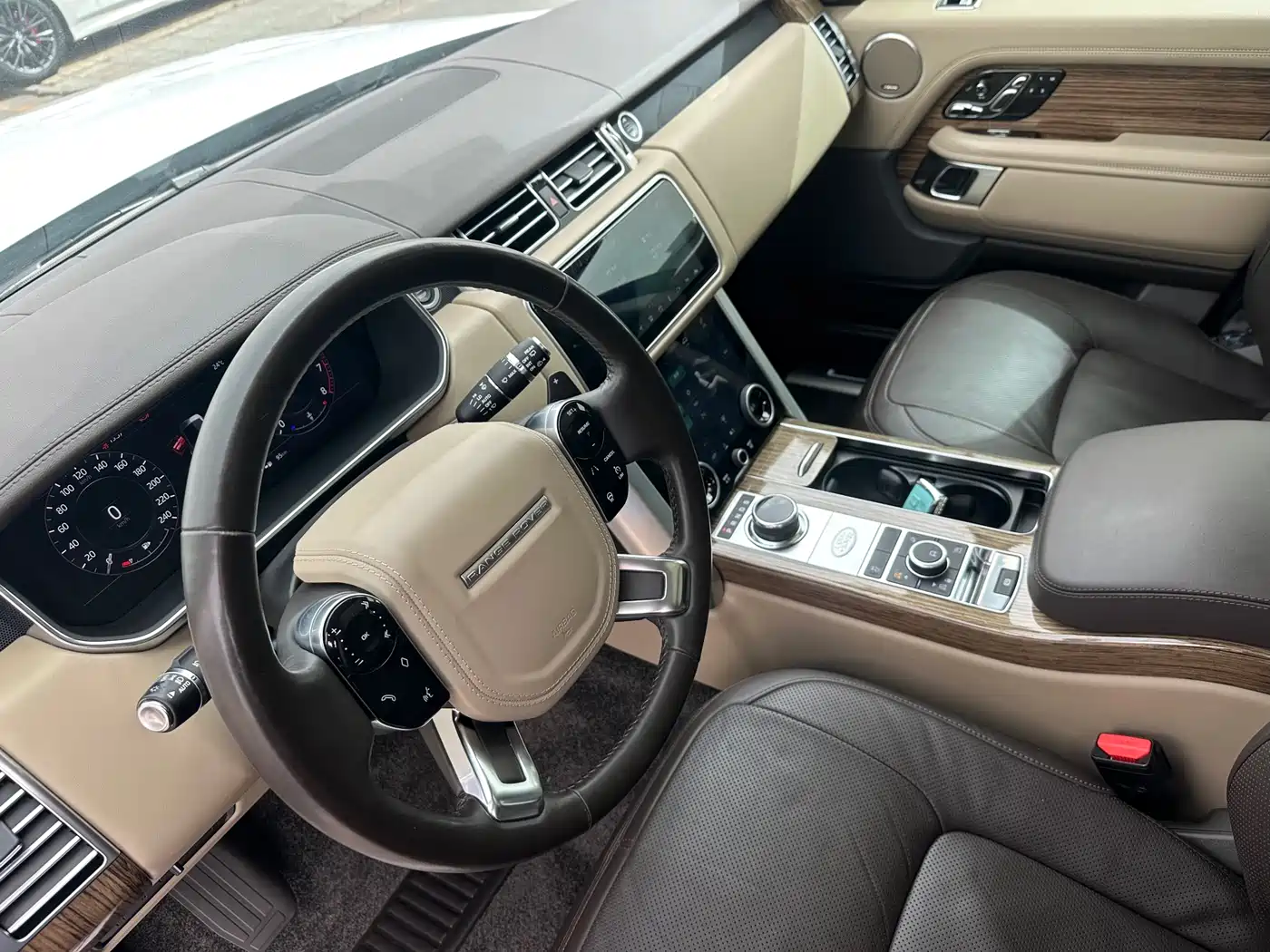 Land Rover Range Rover 2019 3.0 SC V6 Heritage Extended Edition фото 5
